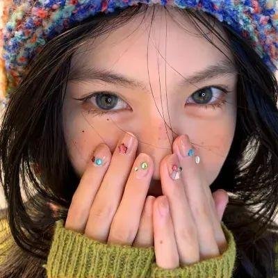 皇后失宠侍奉太监笑了